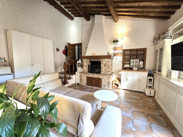 appartamento in vendita a Colle di Val d'Elsa