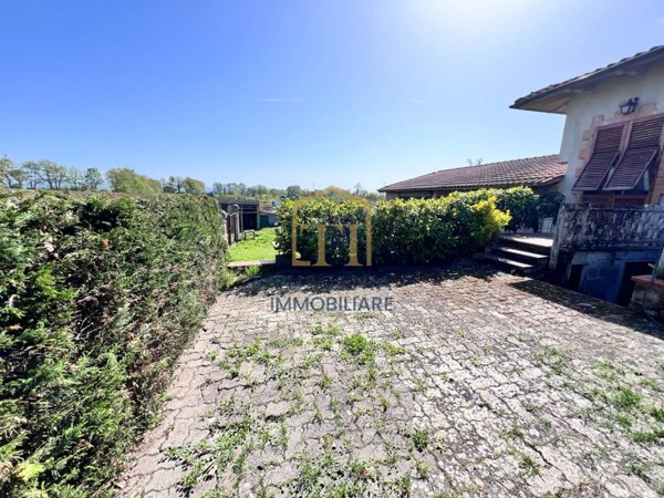 casa indipendente in vendita a Colle di Val d'Elsa