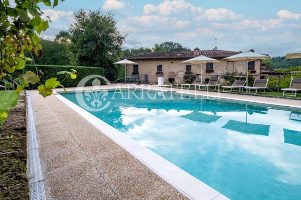 casa indipendente in vendita a Colle di Val d'Elsa