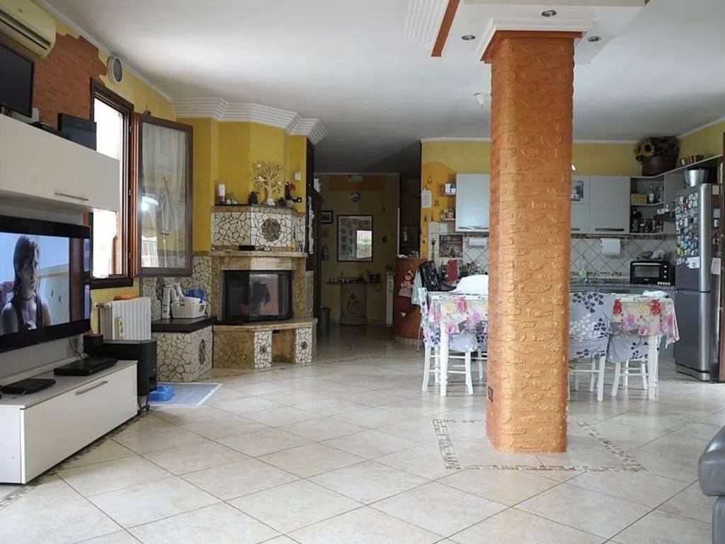 appartamento in vendita a Colle di Val d'Elsa