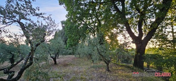 ufficio in vendita a Colle di Val d'Elsa