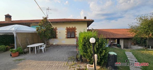casa indipendente in vendita a Colle di Val d'Elsa