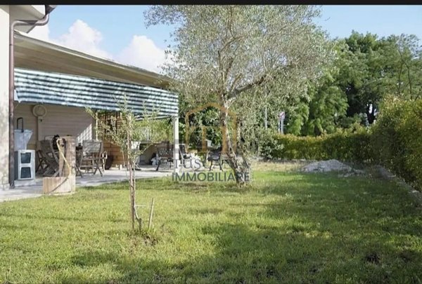 casa indipendente in vendita a Colle di Val d'Elsa