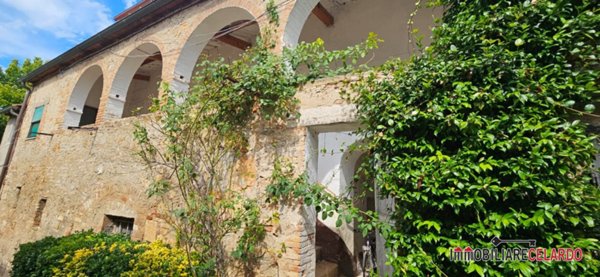 appartamento in vendita a Colle di Val d'Elsa