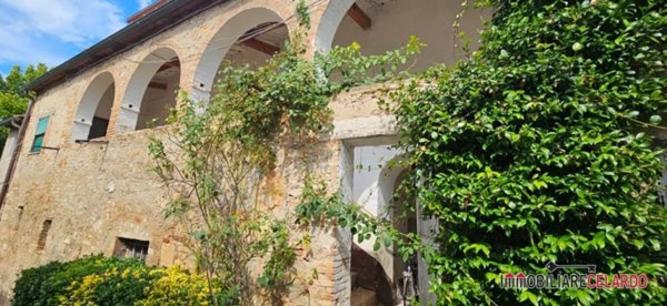 appartamento in vendita a Colle di Val d'Elsa