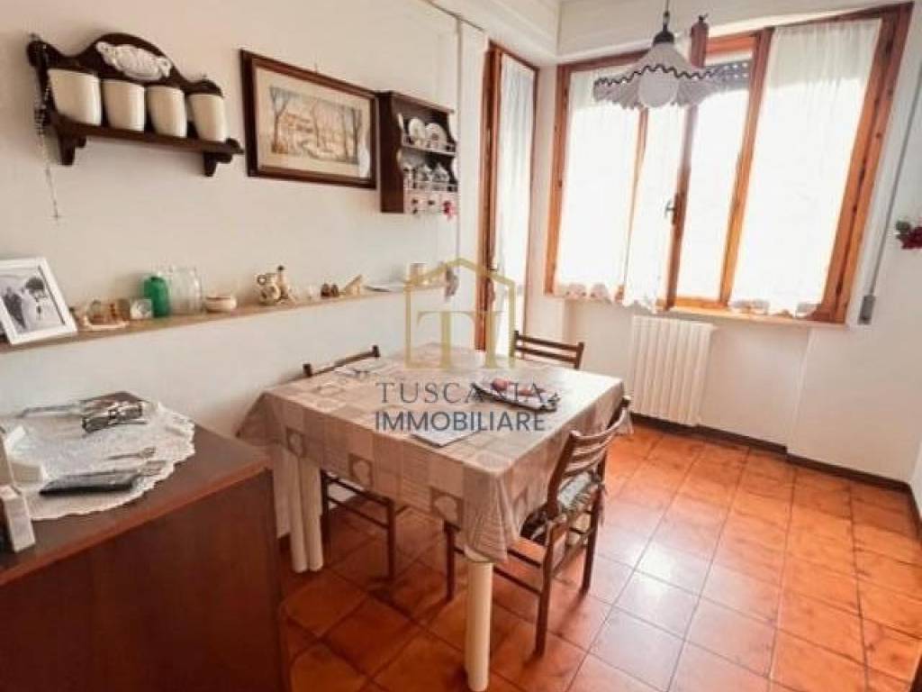 appartamento in vendita a Colle di Val d'Elsa