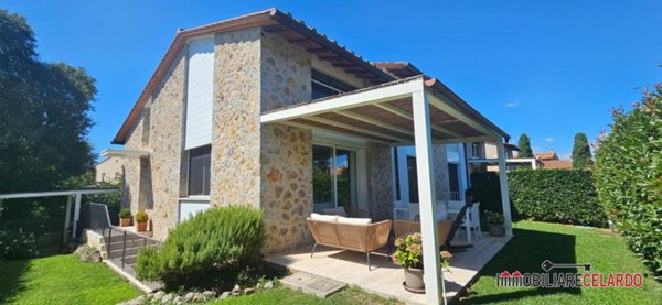 casa indipendente in vendita a Colle di Val d'Elsa in zona Le grazie