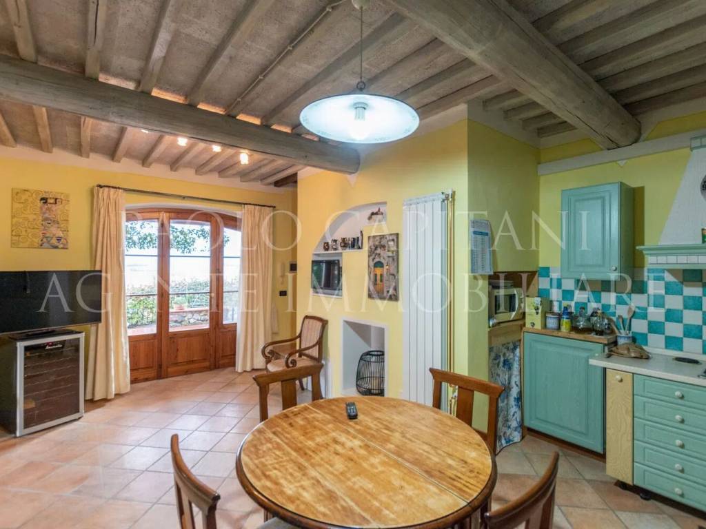 casa indipendente in vendita a Colle di Val d'Elsa