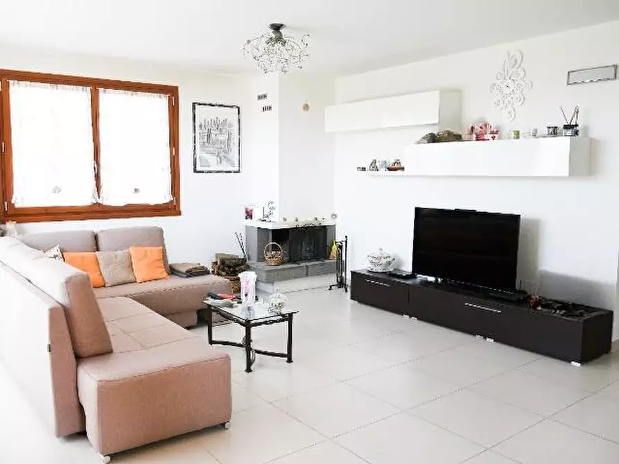 casa indipendente in vendita a Colle di Val d'Elsa