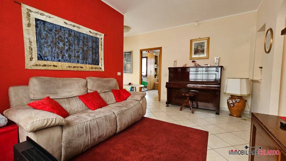 appartamento in vendita a Colle di Val d'Elsa