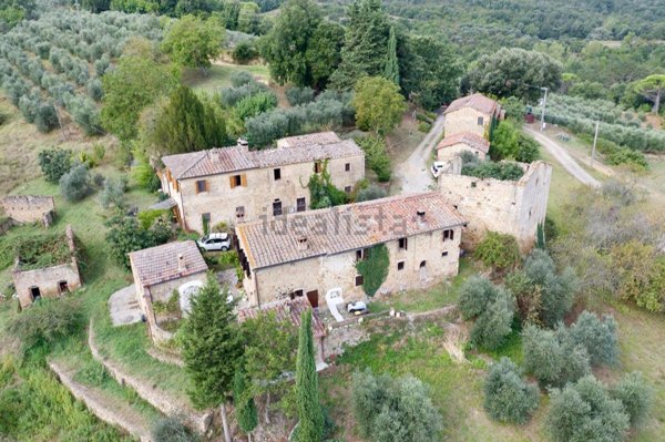 locale di sgombero in vendita a Colle di Val d'Elsa