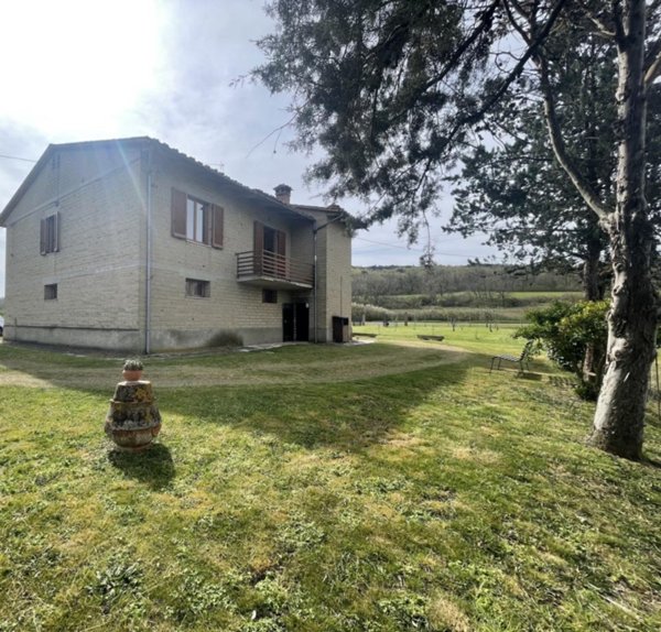 casa indipendente in vendita a Colle di Val d'Elsa