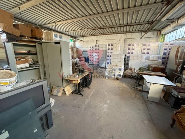 capannone in vendita a Colle di Val d'Elsa