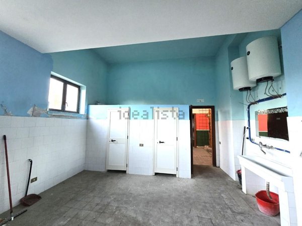 capannone in vendita a Colle di Val d'Elsa