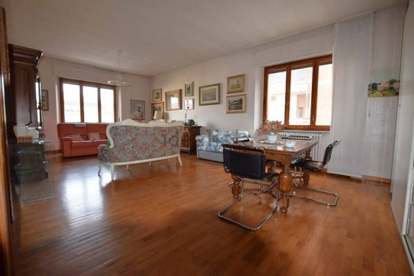 appartamento in vendita a Colle di Val d'Elsa