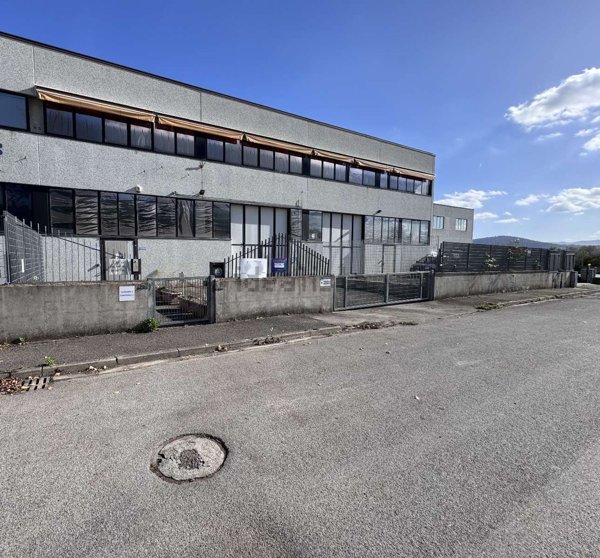 capannone in vendita a Colle di Val d'Elsa