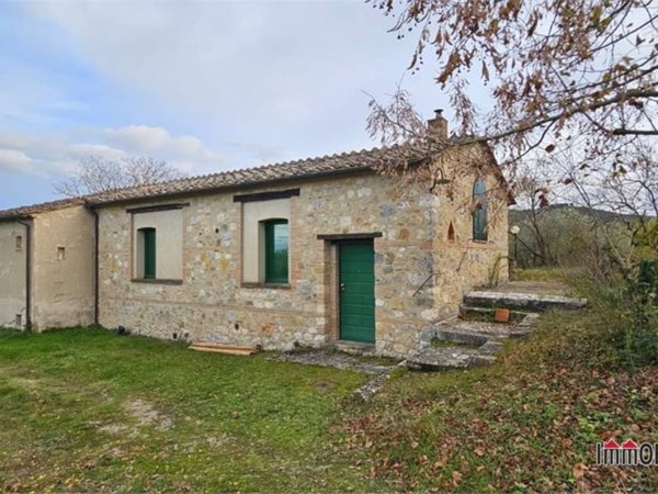 casa indipendente in vendita a Colle di Val d'Elsa in zona Selvamaggio