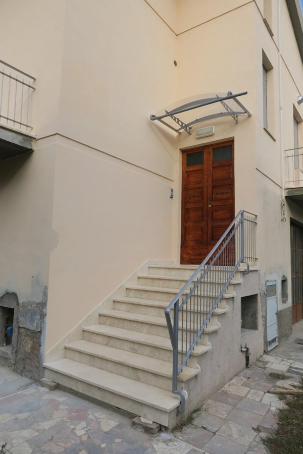 casa indipendente in vendita a Colle di Val d'Elsa