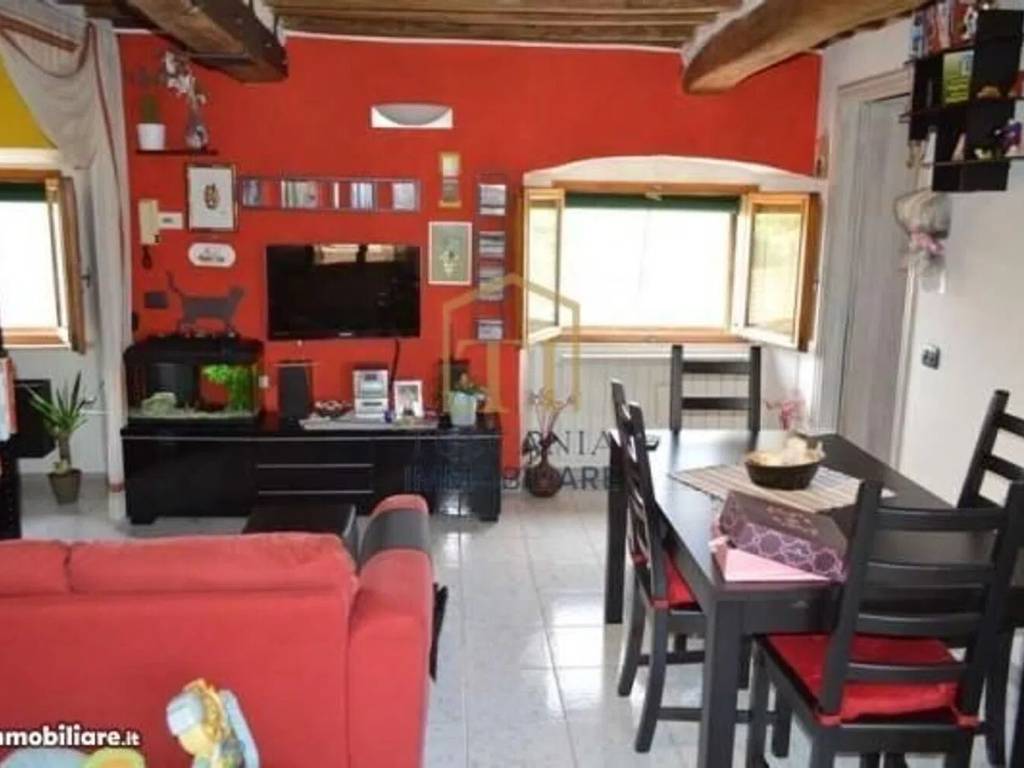 appartamento in vendita a Colle di Val d'Elsa in zona Boscona