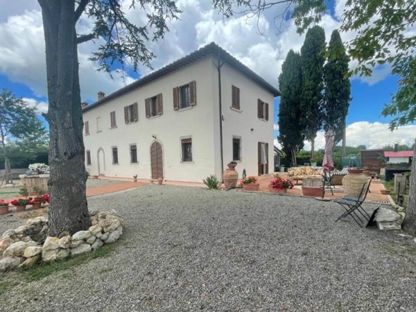 appartamento in vendita a Colle di Val d'Elsa