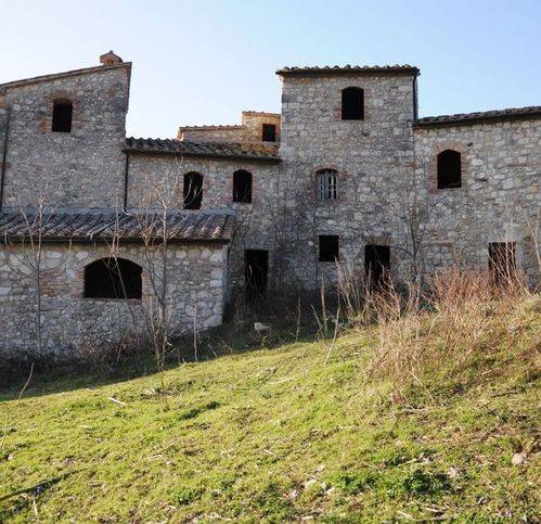 casa indipendente in vendita a Colle di Val d'Elsa