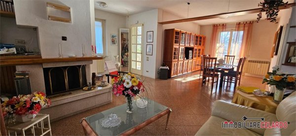 casa indipendente in vendita a Colle di Val d'Elsa in zona Le grazie