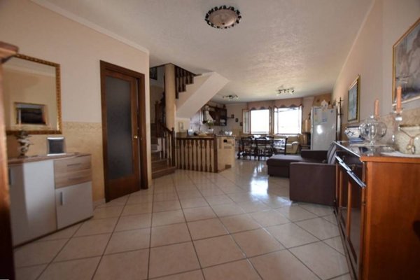 casa indipendente in vendita a Colle di Val d'Elsa