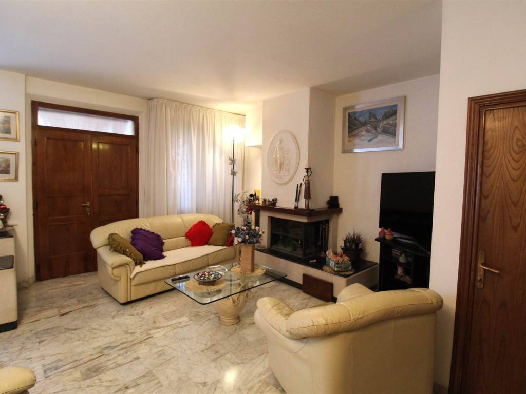 appartamento in vendita a Colle di Val d'Elsa