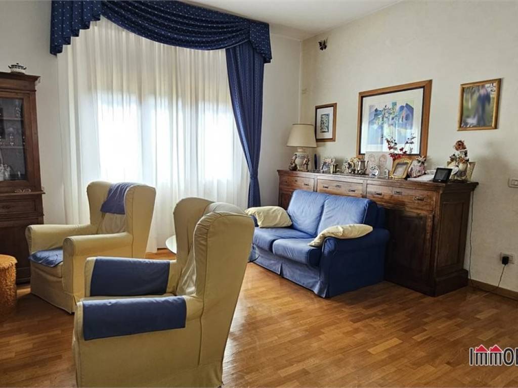 casa indipendente in vendita a Colle di Val d'Elsa