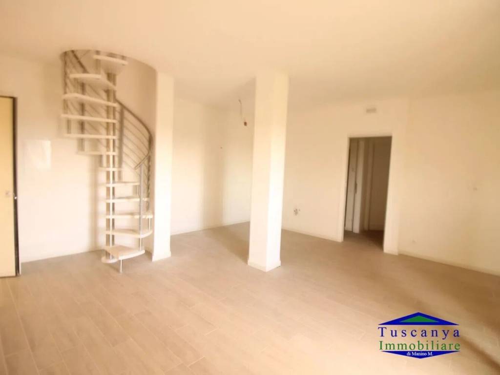 appartamento in vendita a Colle di Val d'Elsa