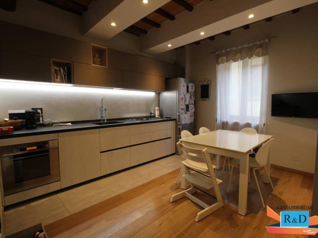 appartamento in vendita a Colle di Val d'Elsa