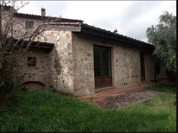 casa indipendente in vendita a Colle di Val d'Elsa