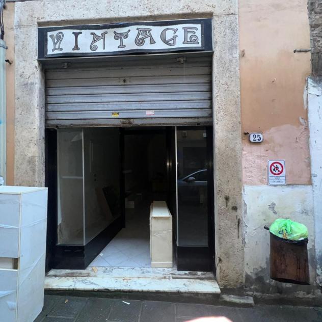 negozio in vendita a Colle di Val d'Elsa