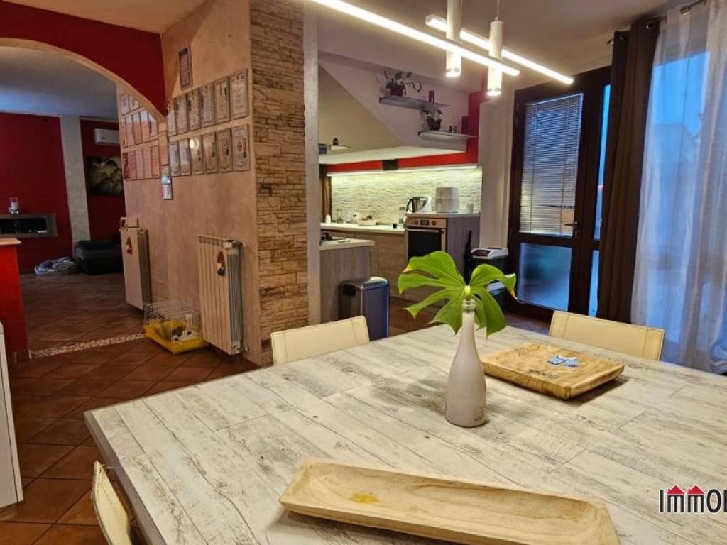 appartamento in vendita a Colle di Val d'Elsa