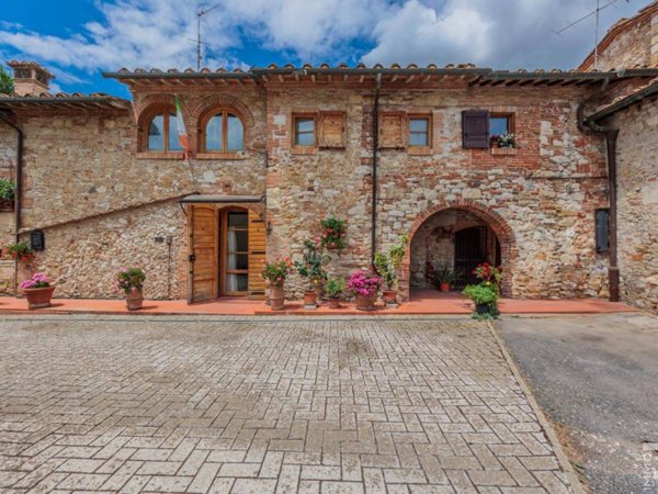 casa indipendente in vendita a Colle di Val d'Elsa