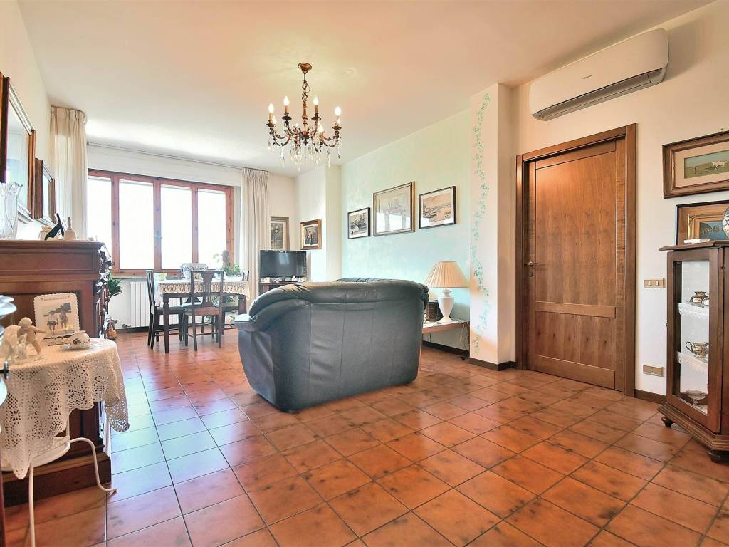 appartamento in vendita a Colle di Val d'Elsa