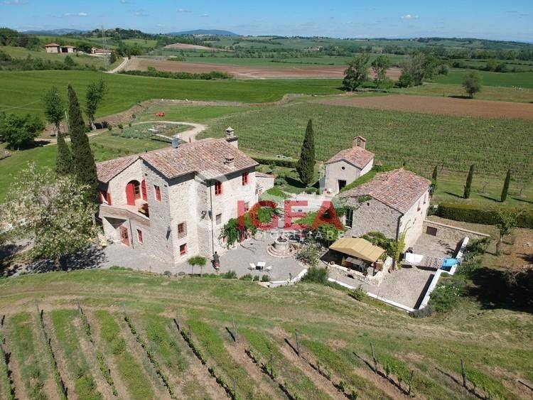 casa indipendente in vendita a Colle di Val d'Elsa