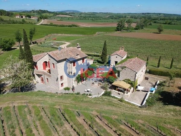 casa indipendente in vendita a Colle di Val d'Elsa in zona Boscona