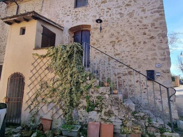 casa indipendente in vendita a Colle di Val d'Elsa