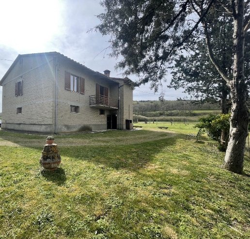 casa indipendente in vendita a Colle di Val d'Elsa