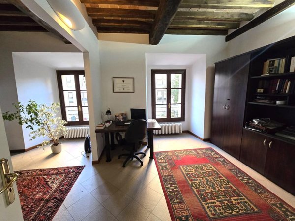 ufficio in vendita a Colle di Val d'Elsa