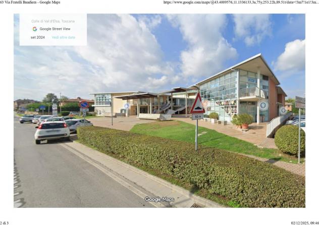 locale commerciale in vendita a Colle di Val d'Elsa