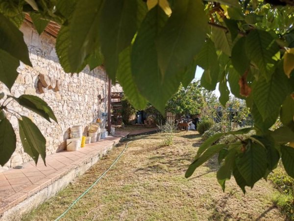 casa indipendente in vendita a Colle di Val d'Elsa in zona Boscona