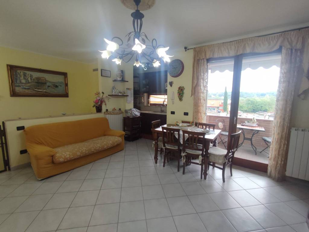 appartamento in vendita a Colle di Val d'Elsa