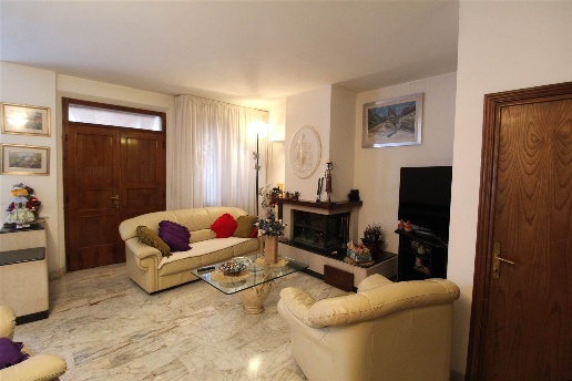 appartamento in vendita a Colle di Val d'Elsa