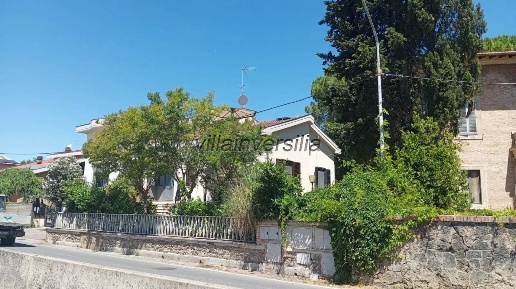 casa indipendente in vendita a Colle di Val d'Elsa