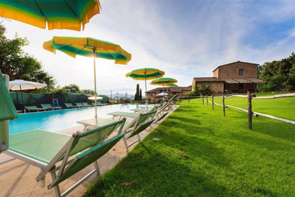 casale in vendita a Colle di Val d'Elsa