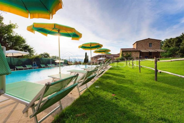 casa indipendente in vendita a Colle di Val d'Elsa