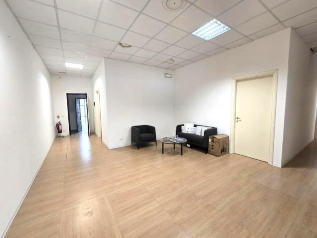 ufficio in vendita a Colle di Val d'Elsa