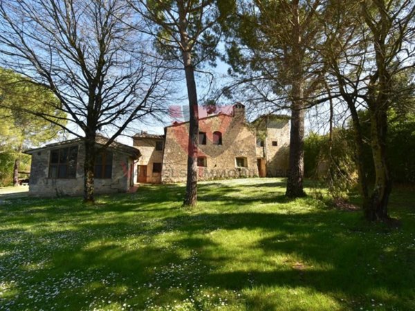 casa indipendente in vendita a Colle di Val d'Elsa